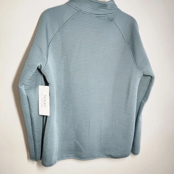 NWT Women Blue lightweight spandex jacket. - Picture 2 of 4